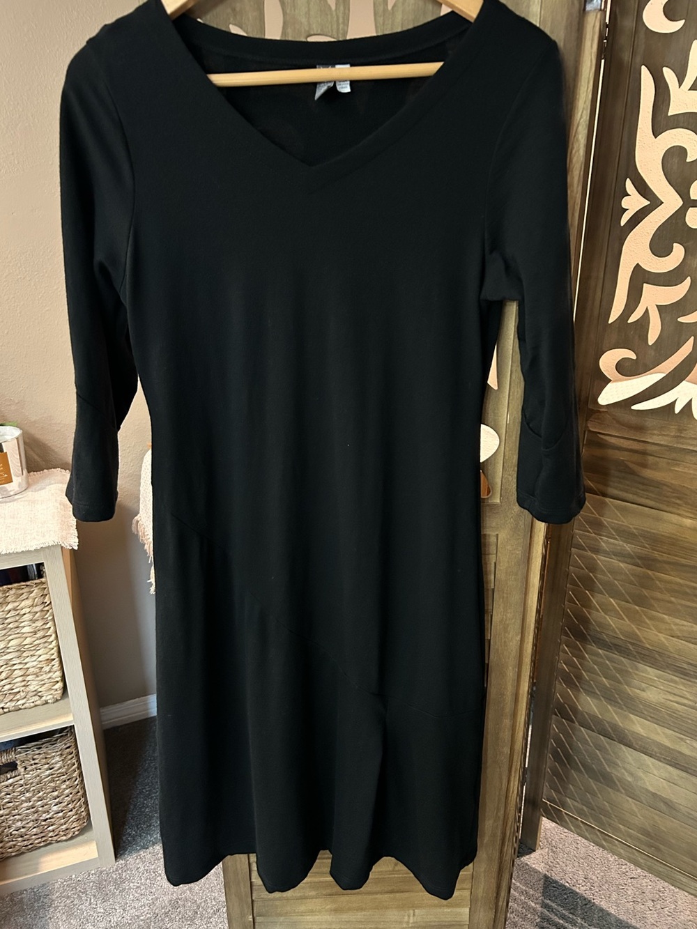 Ibex M 100% Merino Wool Sweater Dress Black V-Neck Shift 3/4 Sleeve Knee Length